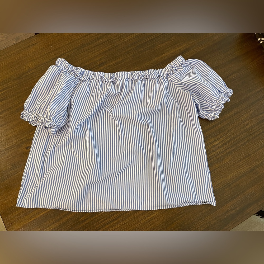 EUC Vineyard Vines Blue and White Striped Off-Shoulder Top
